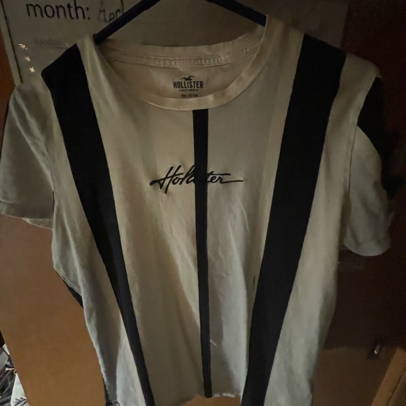 Hollister men’s Tshirt - Picture 1 of 3